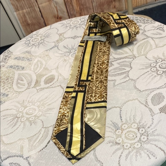 Fratello Tie Elegant Gold and Brown Men's Tie - Picture 3 of 4